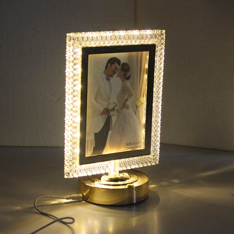 LED'li Fotoğraf Çerçevesi -13x18cm