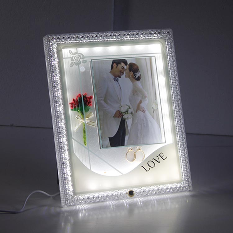 Ledli Love Fotoğraf Çerçevesi